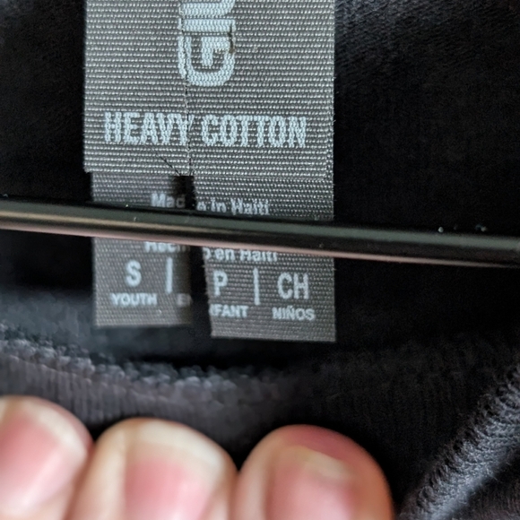 Gildan Black and Red Bear Design Short Sleeve Tees - Picture 3 of 7